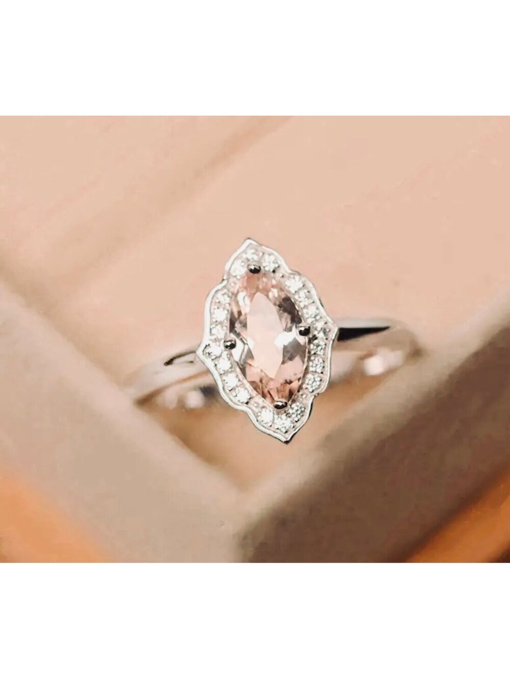 New - Elegant Light Yellow Zircon  Ring - Size 7